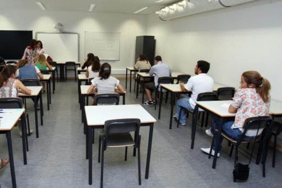 Alunos em sala de aula durante ação de sensibilização sobre exames nacionais