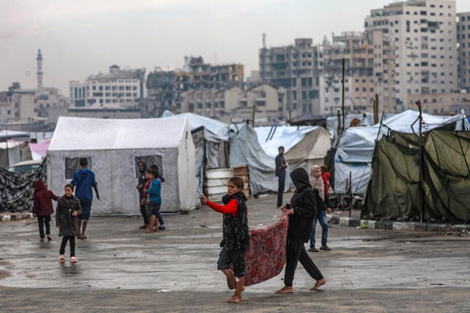 Crianças palestinianas num campo de refugiados em Gaza