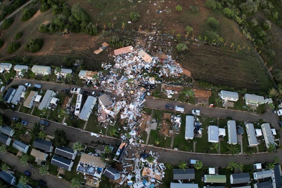 Tornado causa destruição em Albufeira, resultando em feridos e relatos de 