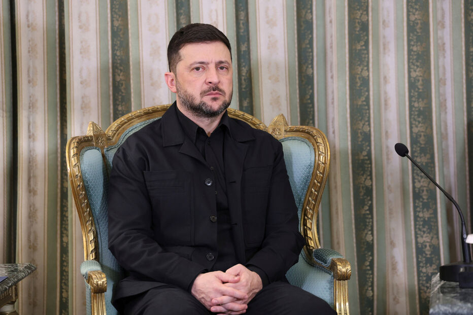 Zelensky anuncia acordo para importação de gás da Grécia, face a ataques russos