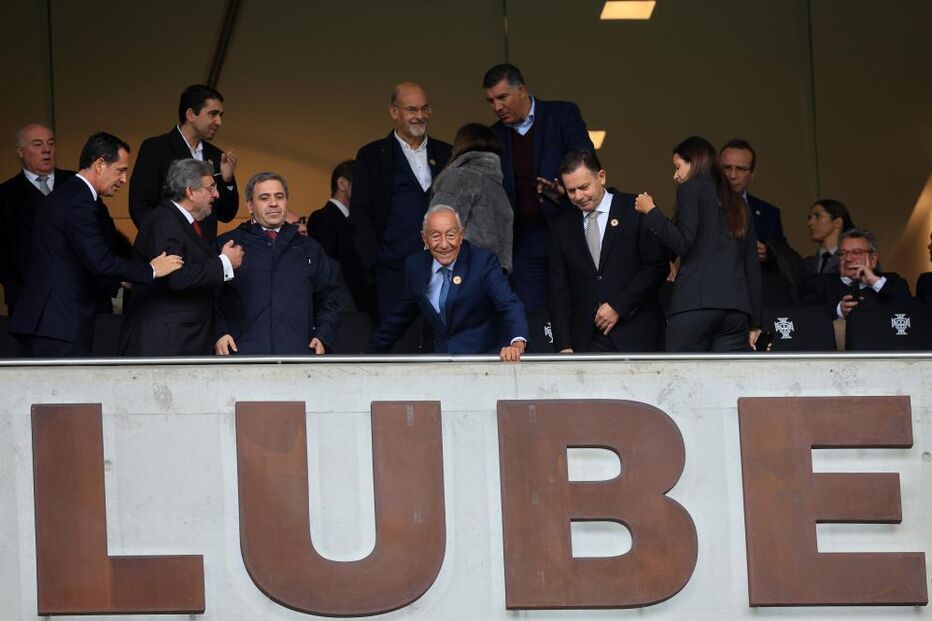Marcelo Rebelo de Sousa na tribuna do Dragão