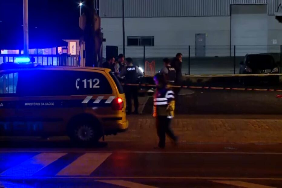 Montijo: autoridades investigam tiroteio fatal com pai e filho baleados num restaurante