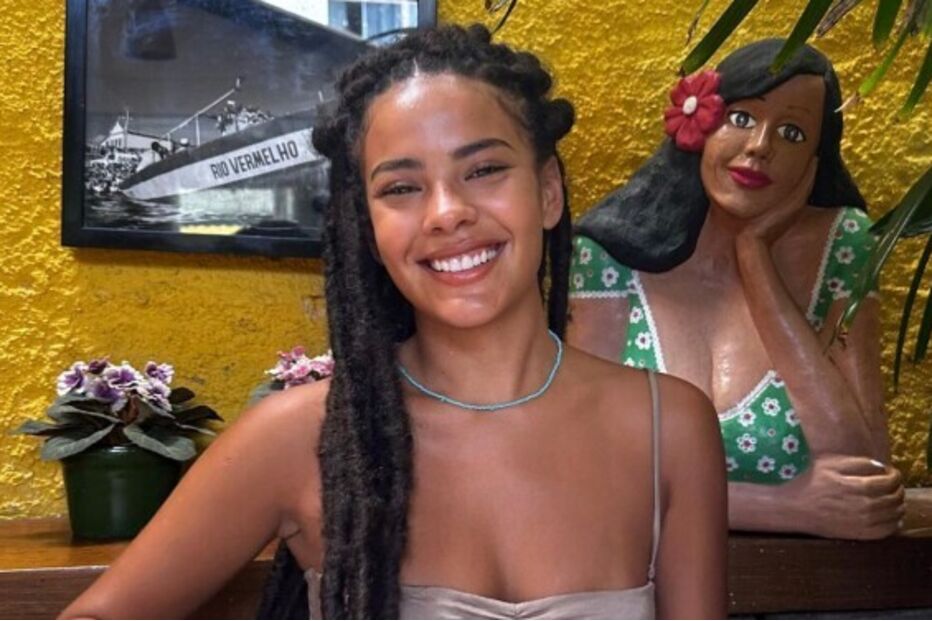 Bella Campos recorda mordida de jacaré durante gravações da novela 'Pantanal'