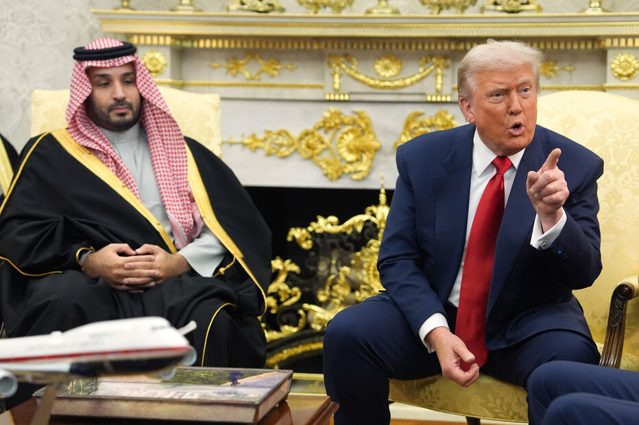 Príncipe saudita com Trump na Casa Branca