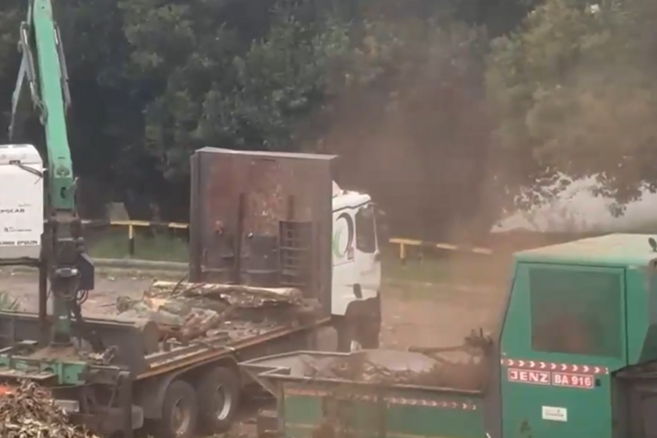 Moradores no centro da freguesia de Campanhã vivem incomodados com 'lixeira no meio da cidade'