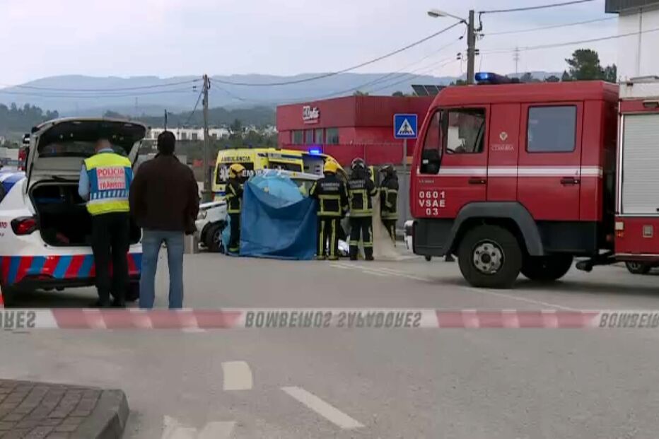 Acidente entre carro e mota na Estrada de Eiras em Coimbra