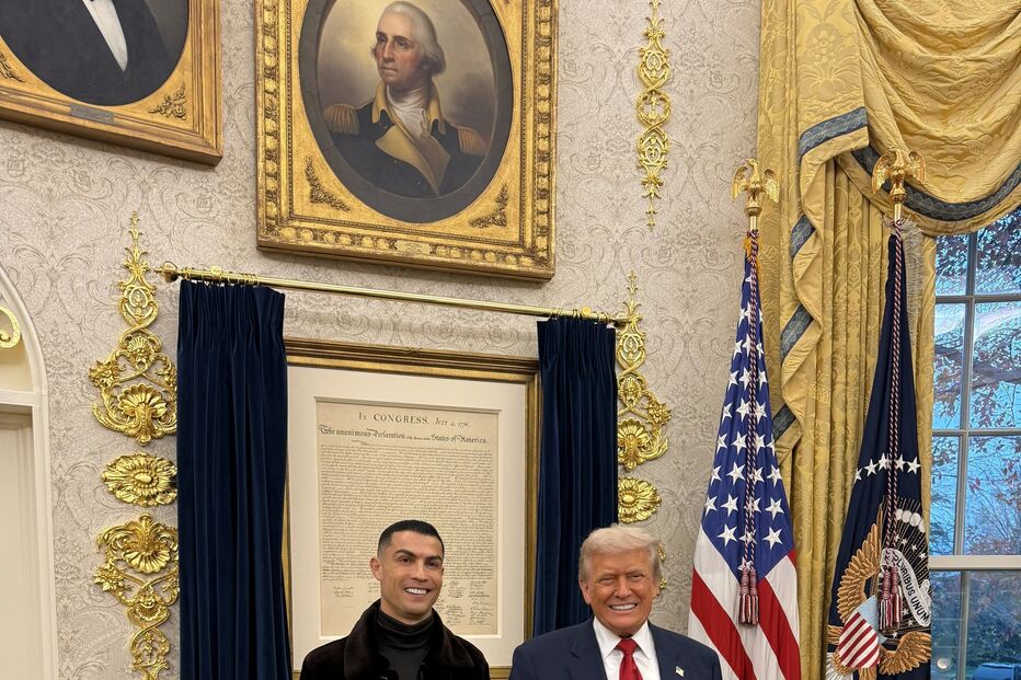 A primeira fotografia de Cristiano Ronaldo e Donald Trump lado a lado na Casa Branca