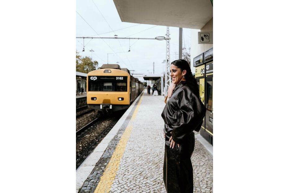 Sara Correia divulga novo single em Lisboa antes do concerto no MEO Arena