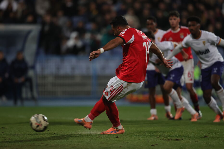 Pavlidis marcou o segundo do Benfica de grande penalidade