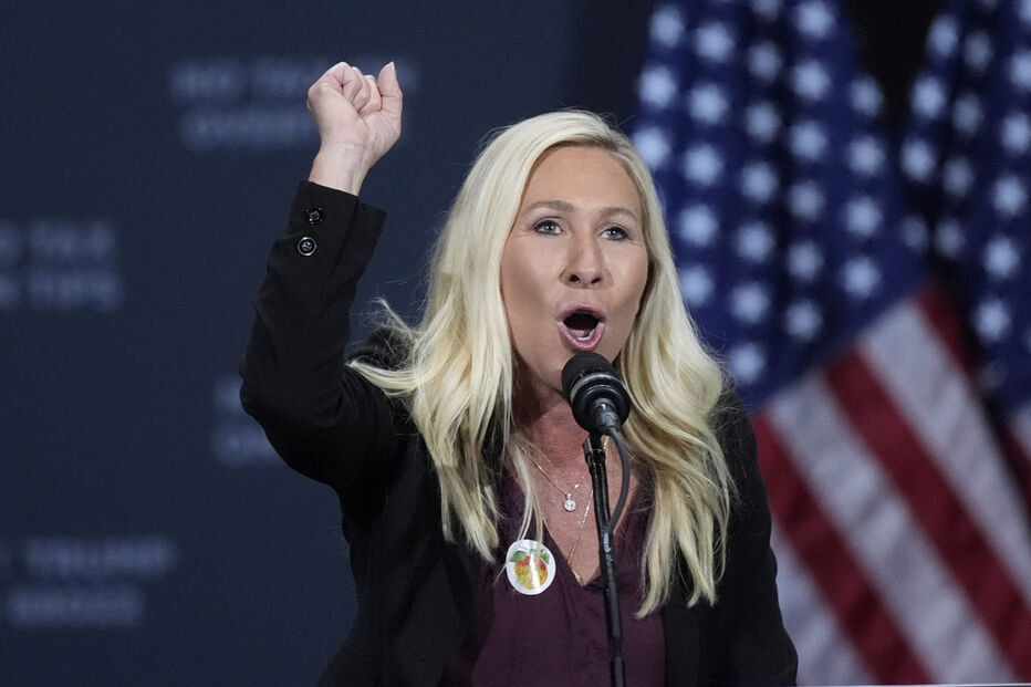 Marjorie Taylor Greene abandona lugar na Câmara dos Representantes em Washington