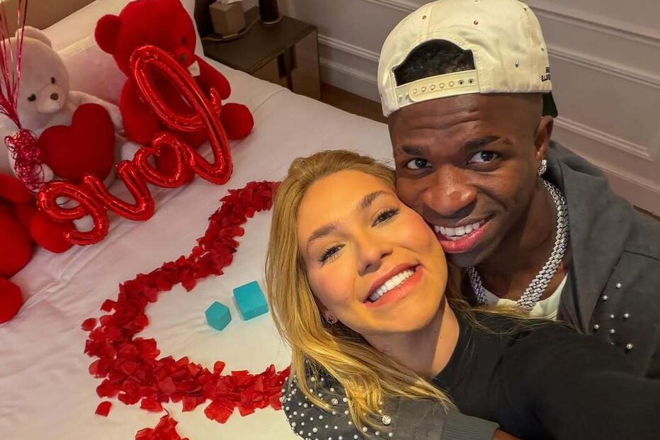 Virginia Fonseca lidera ranking de WAGs, superando Victoria Beckham.
