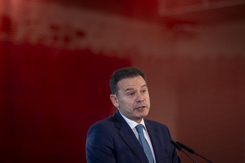 Luís Montenegro participa na Cimeira União Africana-União Europeia em Luanda