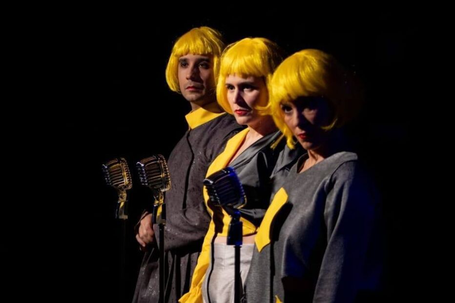 Teatro de Animação de Setúbal apresenta peça sobre fascismo com figurinos marcantes