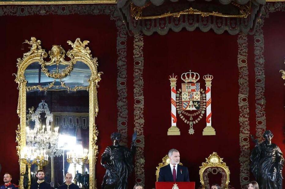 Felipe VI homenageia a mãe, Sofia, em cerimónia oficial