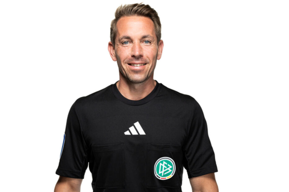 Tobias Stieler, árbitro alemão, vai dirigir o Sporting-Club Brugge