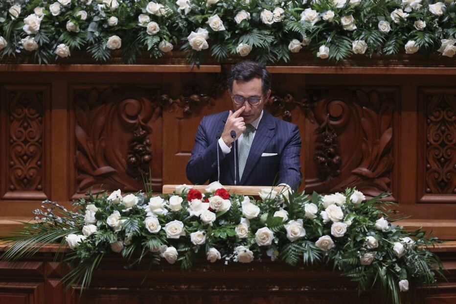 Marcelo Rebelo de Sousa evoca 25 de Novembro na Assembleia da República