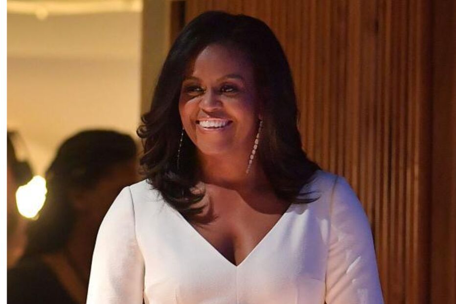 Michelle Obama surge mais magra num evento, suscitando especulações sobre o uso de Ozempic