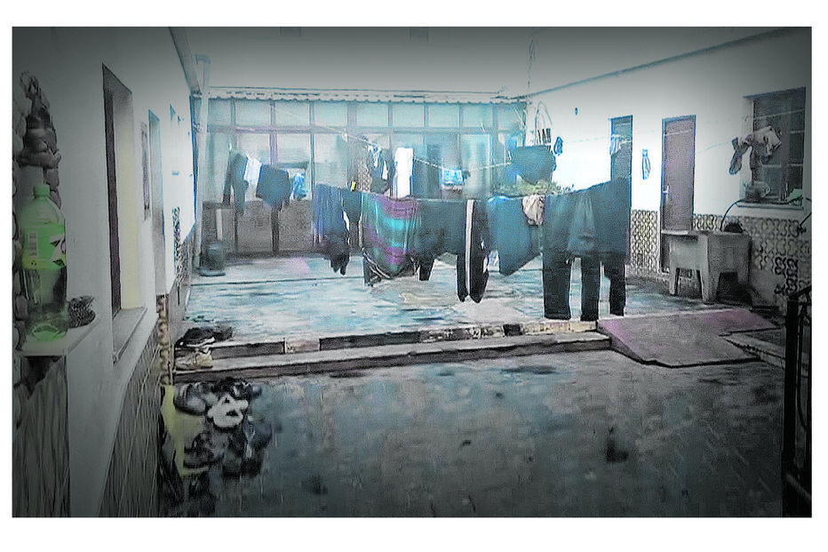 Um dos espaços onde viviam dezenas de pessoas