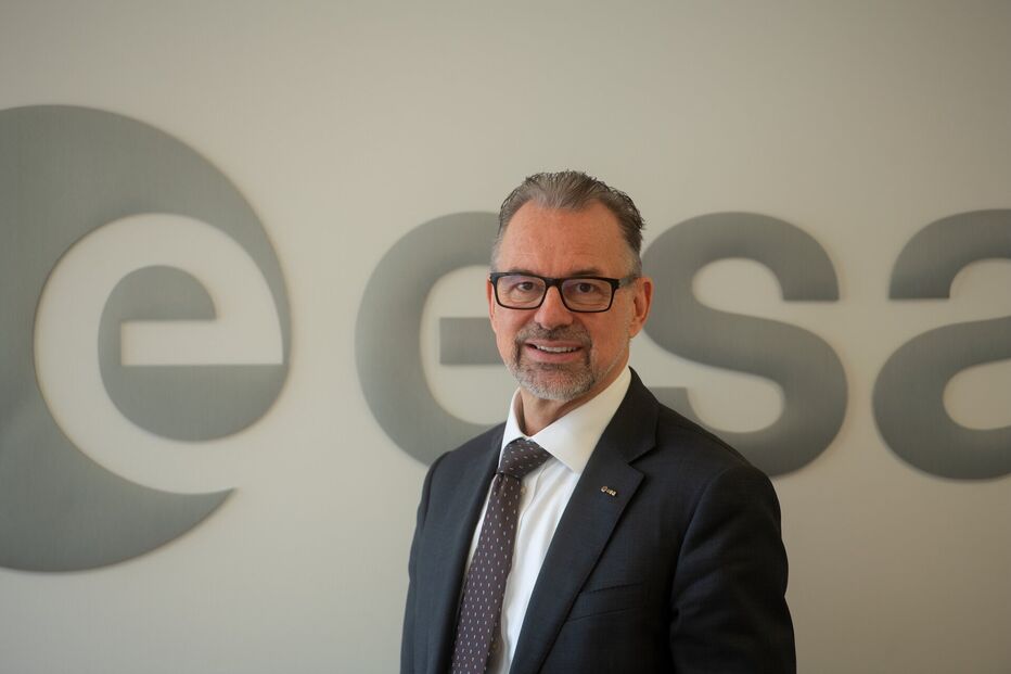 Ministro português reúne com o diretor-geral da Agência Espacial Europeia (ESA)