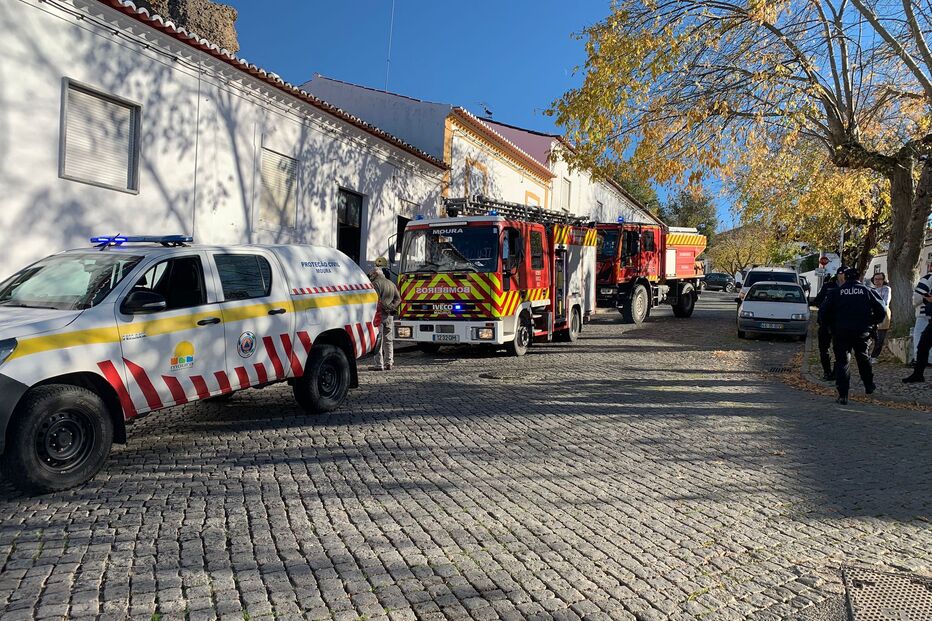 Incêndio em habitação deixa quatro desalojados em Moura