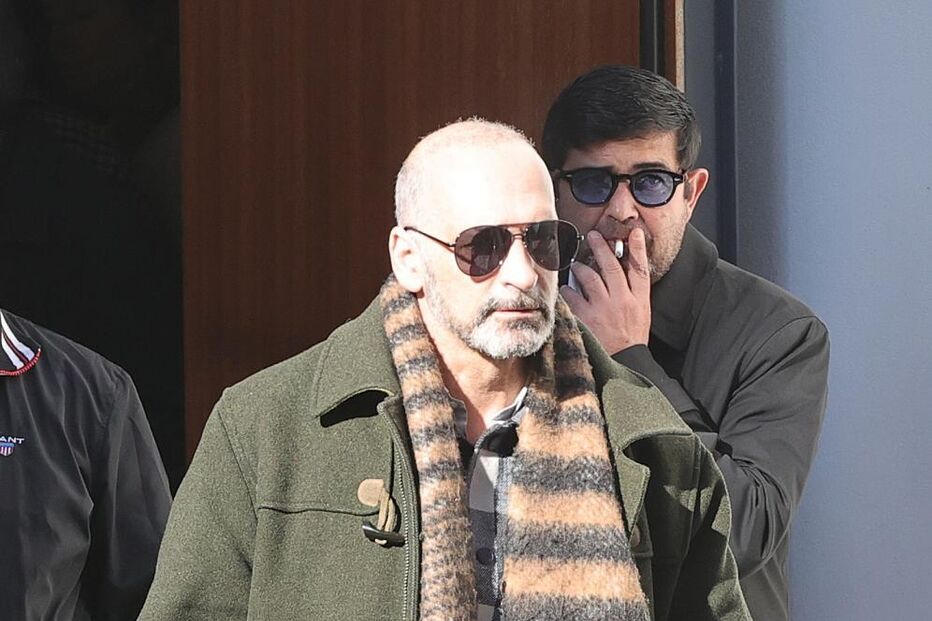 Último adeus a Almeno Gonçalves: amigos e família marcam presença.
