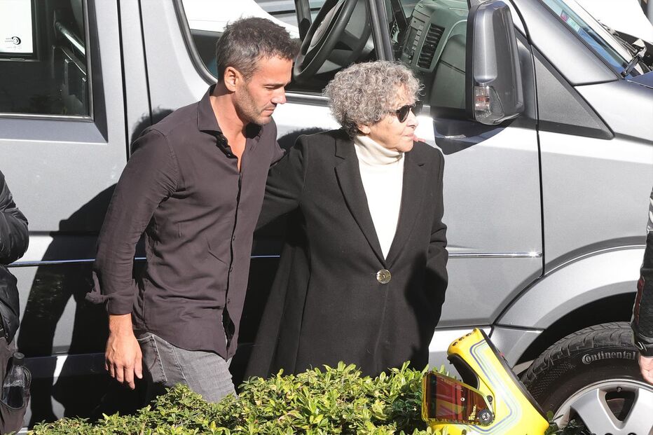 Amigos e família despedem-se de Almeno Gonçalves, ator que faleceu aos 66 anos