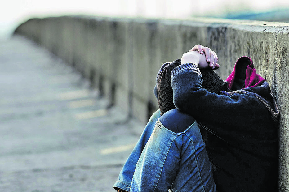 Vítima não foi à escola na sexta-feira. Escola admite que não sabe ao certo o que aconteceu, mas está a acompanhar o caso 