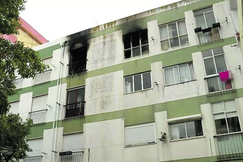 Apartamento ficou inabitável