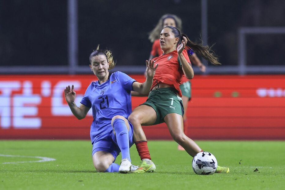 Kika Nazareth a jogar pela seleção nacional