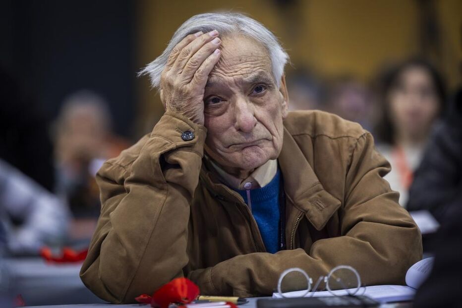 Fernando Rosas durante a XIV Convenção Nacional do BE, no Pavilhão do Casal Vistoso, em Lisboa