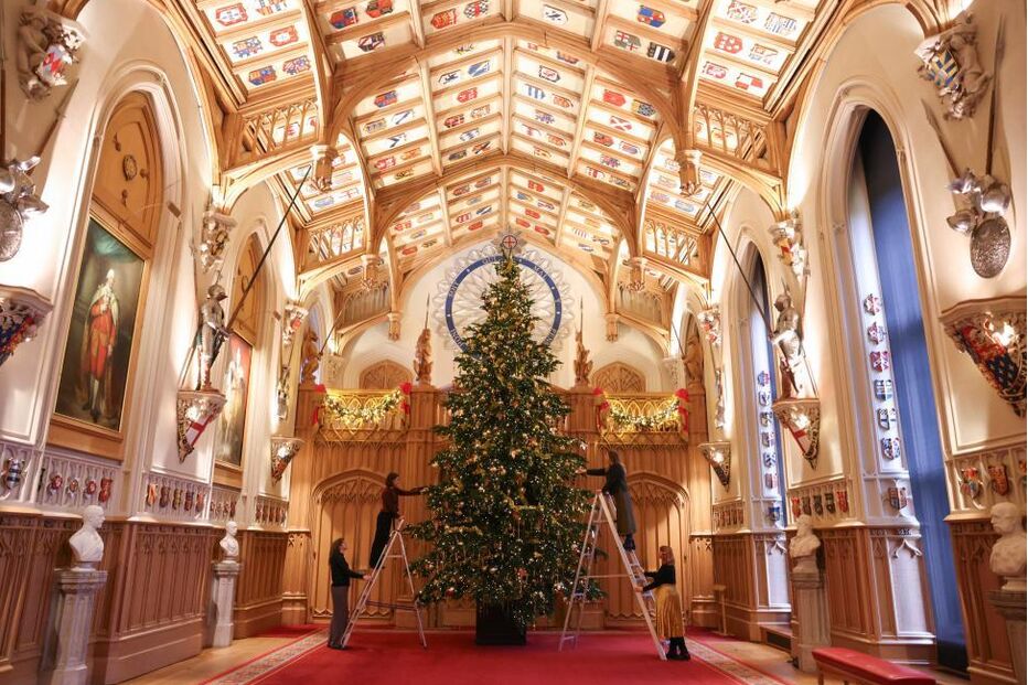 Família real prepara Windsor para o Natal com decorações festivas