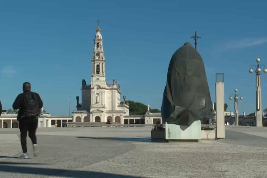 Santuário de Fátima expõe objetos da irmã Lúcia