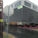 Armazém onde o homicida foi encontrado sem vida