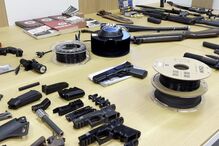 Peritagens a armas '3D' atrasam acusação a neonazis