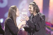 Salvador Sobral, cantor, português, eurovisão, luisa sobral, vencedor