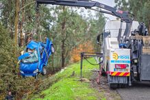 Morto em despiste de carro para ravina em Lousada. 'O Benfiquista' regressava a casa após jantar