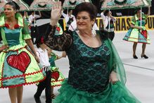 Anita Guerreiro participa num evento com trajes tradicionais