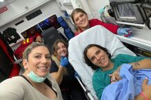 Bebé nasce em ambulância no quartel dos Bombeiros Voluntários de Sacavém