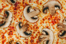 Pizza Domino's PAN: massa grossa, fofa e recheada de sabor