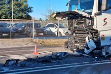 Colisão rodoviária provoca danos materiais numa viatura