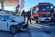 Bombeiros em Coimbra auxiliam em acidente automóvel