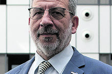 Carlos Farinha, 66 anos