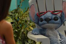 Filme com Stitch de óculos de sol domina bilheteira familiar em 2025