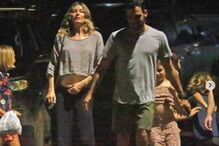 Gisele Bündchen surge com o marido e filhos após rumores de divórcio