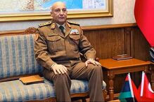 Avião que transportava o chefe do exército líbio desaparece após descolar de Ancara