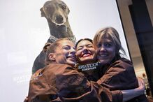 Trabalhadores da Bimba y Lola festejam prémio do 'El Gordo'