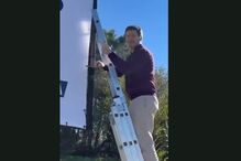 André Ventura visa minorias em novo cartaz e pergunta: 'E assim, já pode ser?'