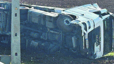 Futebolista morre em colisão entre camião e ligeiro de mercadorias na EN4 em Estremoz