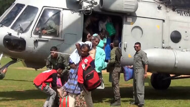 Resgates prosseguem no Sri Lanka após cheias que já mataram centenas de pessoas 