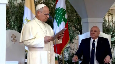 Papa Leão XIV deixa mensagem de esperança ao despedir-se do Médio Oriente